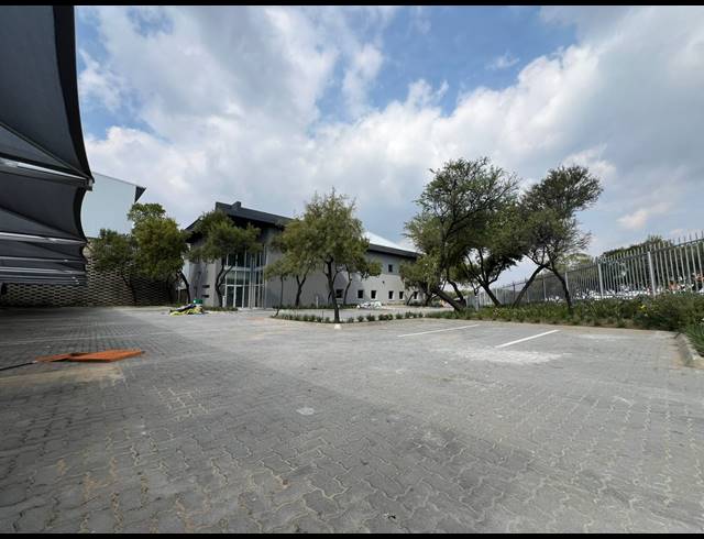 7,737M² WAREHOUSE TO LET IN SAMRAND BUSINESS PARK